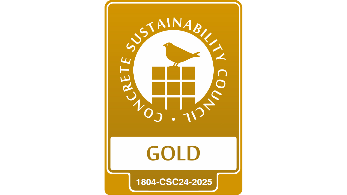 Logo des Concrete Sustainability Council mit Gold-Zertifizierungskennzeichnung.