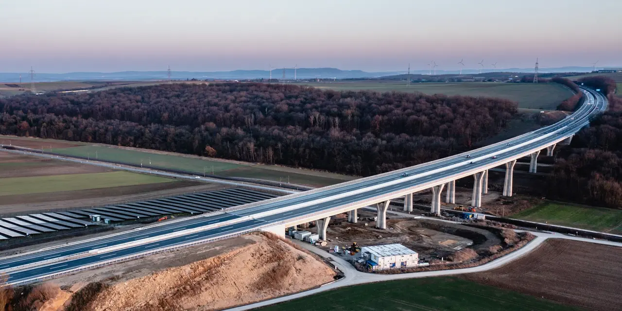 Luftaufnahme der Talbrücke Rothof